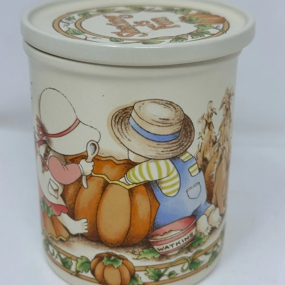 1990 Country Kids Watkins Collector Mug Sharing is Fun with coaster/lid #6184 K0